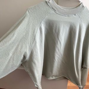 Vuori terry cropped sweatshirt sz sm